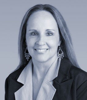 Black and White Photo of Leeann Eichberger