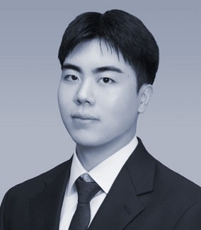 Black and White Photo of Sung-Jae Choung